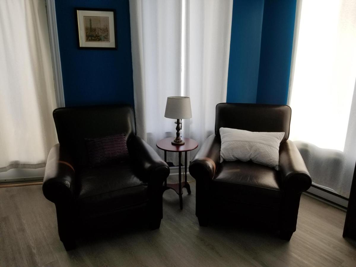 Dans Les Bras De Memphre Bed & Breakfast Magog ภายนอก รูปภาพ