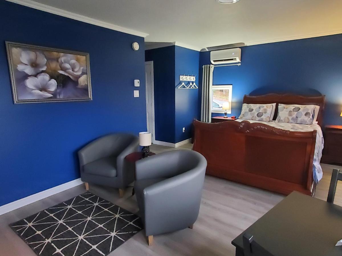 Dans Les Bras De Memphre Bed & Breakfast Magog ภายนอก รูปภาพ