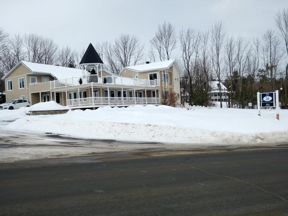 Dans Les Bras De Memphre Bed & Breakfast Magog ภายนอก รูปภาพ