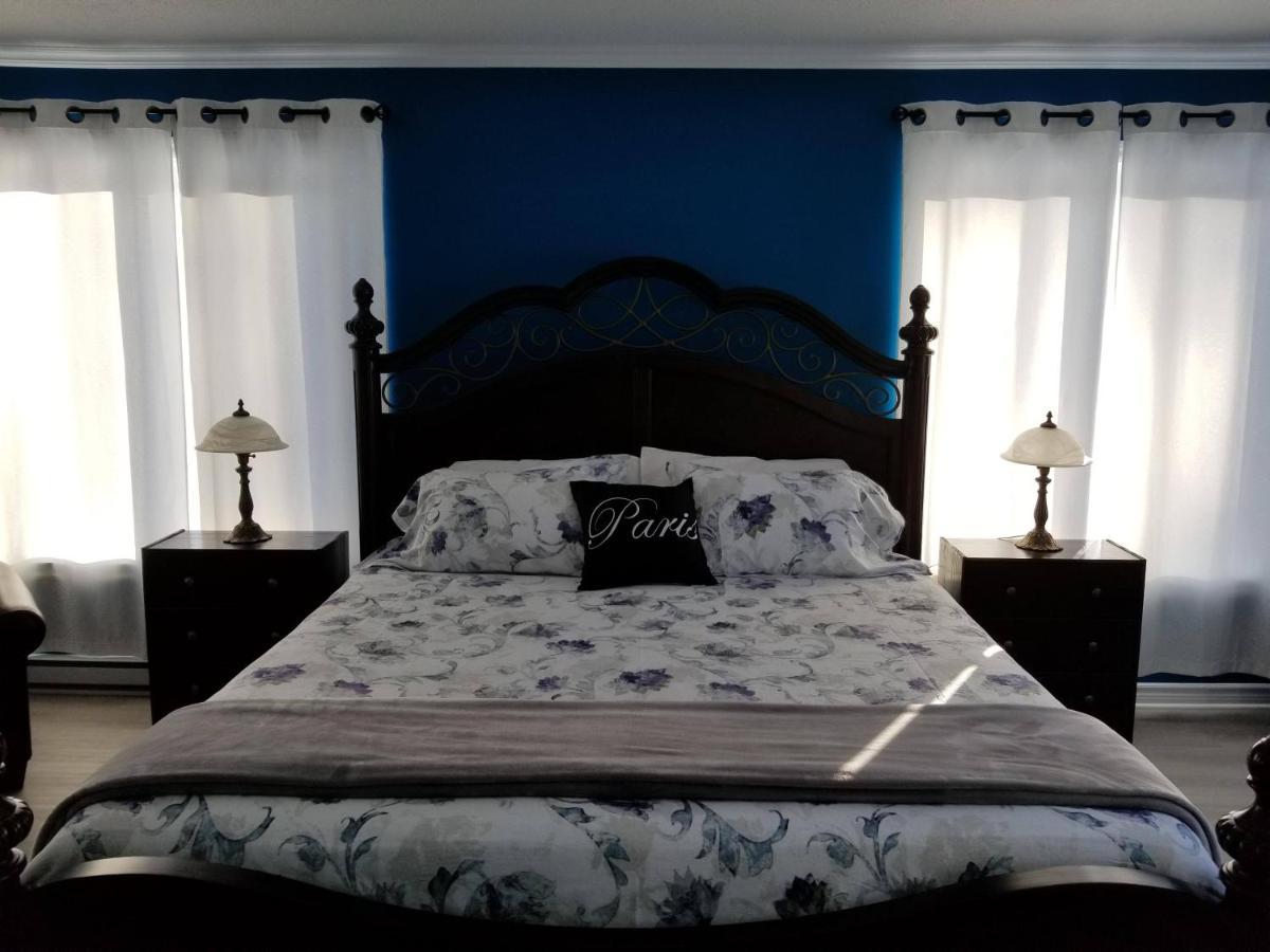 Dans Les Bras De Memphre Bed & Breakfast Magog ภายนอก รูปภาพ