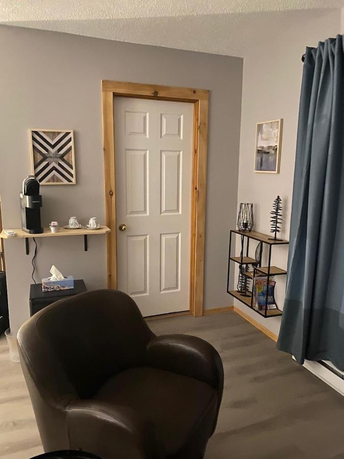 Dans Les Bras De Memphre Bed & Breakfast Magog ภายนอก รูปภาพ